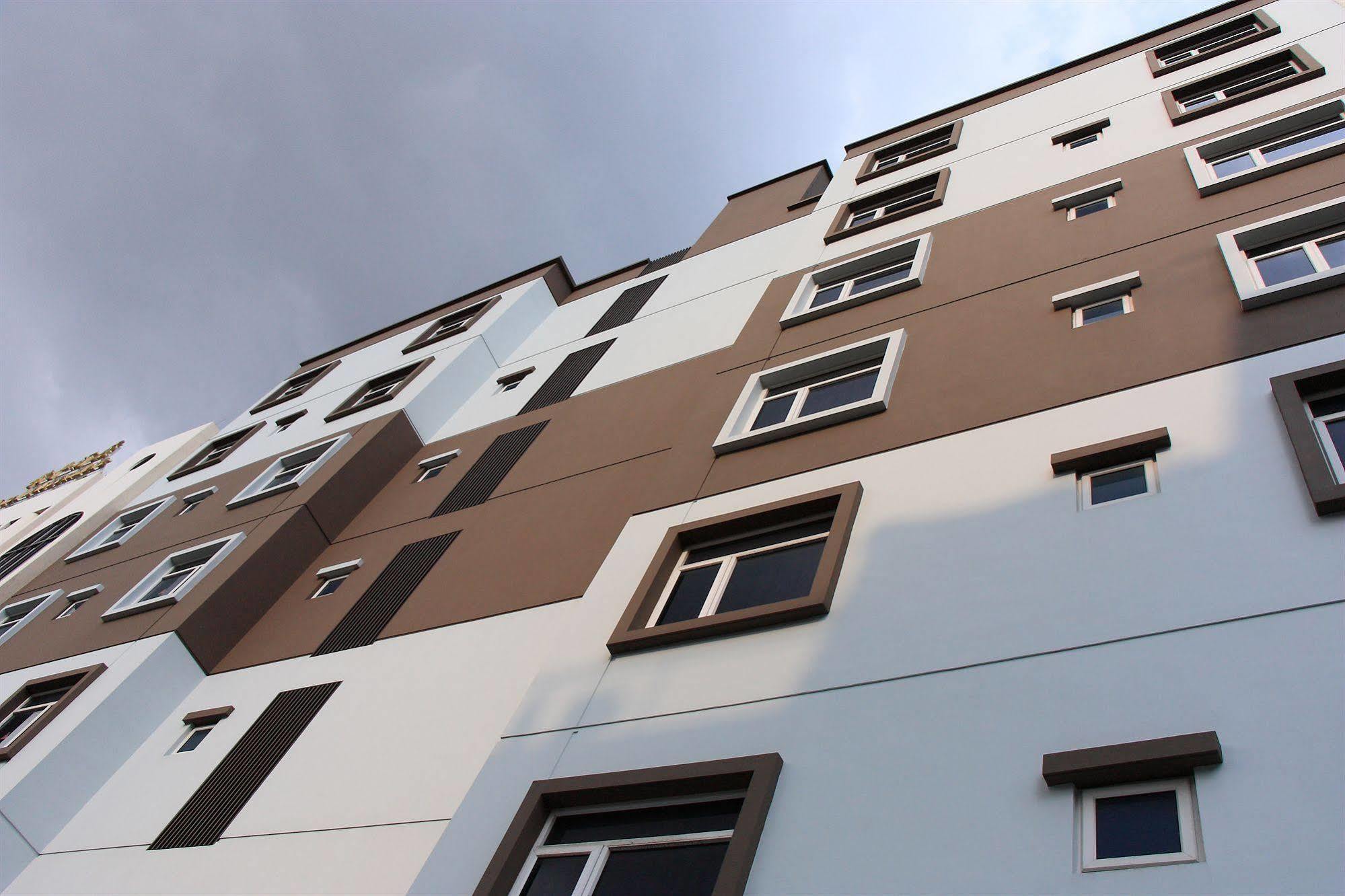 Ibis Budget Singapore Sapphire Exterior photo