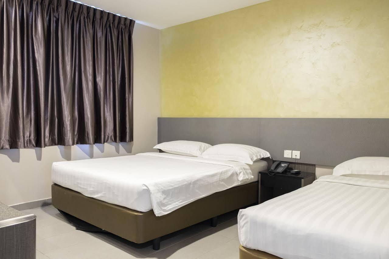 Ibis Budget Singapore Sapphire Exterior photo